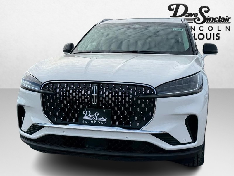 Lincoln Aviator Vehicle Full-screen Gallery Image 02