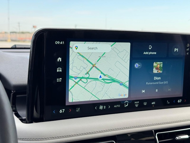 Lincoln Aviator Vehicle Full-screen Gallery Image 26