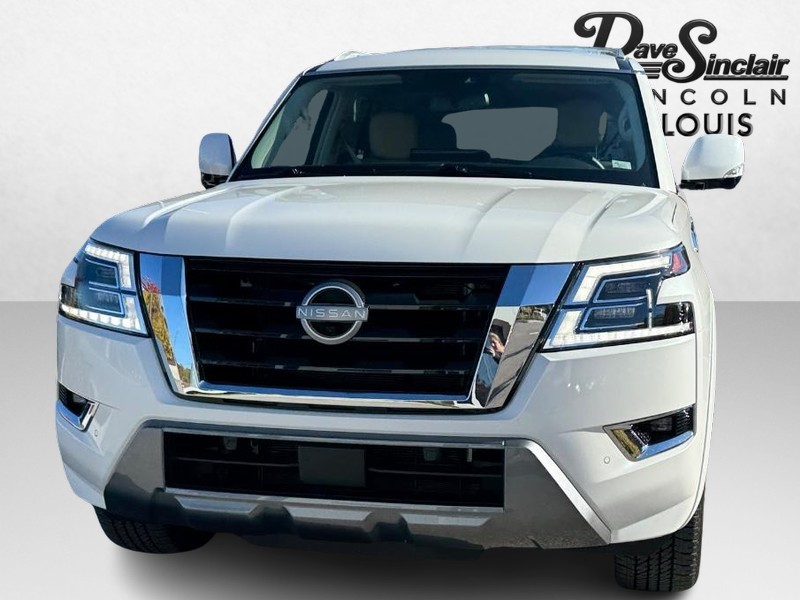 Nissan Armada Vehicle Full-screen Gallery Image 02