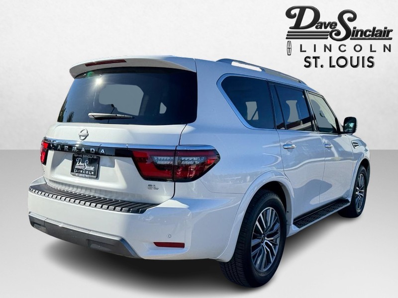 Nissan Armada Vehicle Full-screen Gallery Image 05