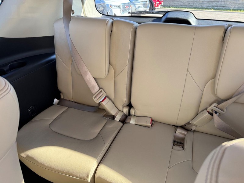 Nissan Armada Vehicle Full-screen Gallery Image 14