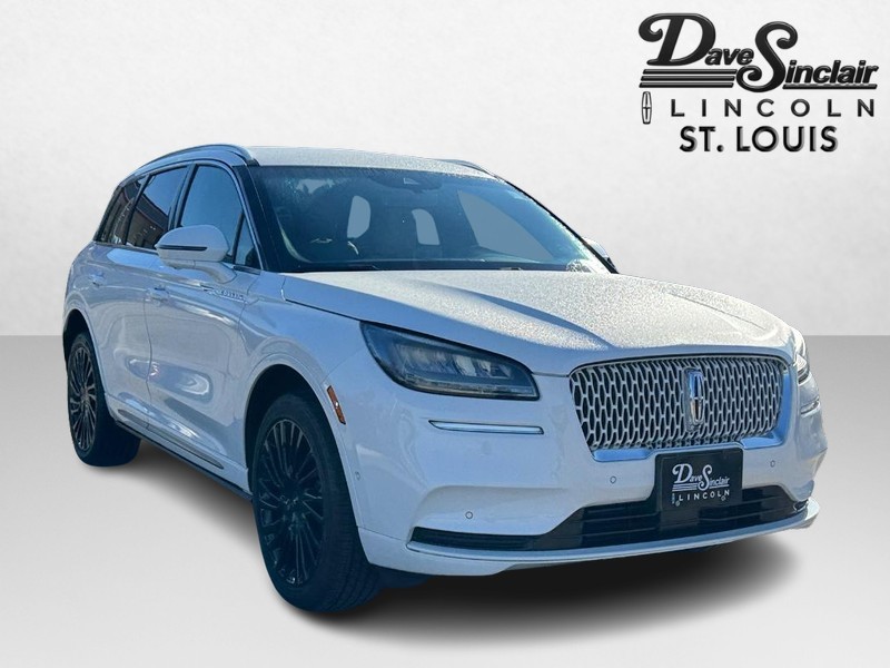 Lincoln Corsair Vehicle Full-screen Gallery Image 03