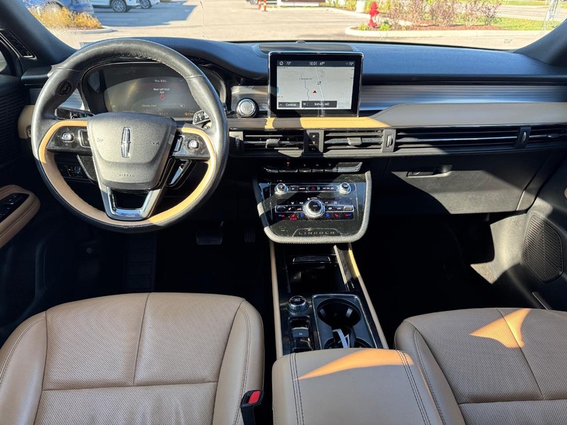 Lincoln Corsair Vehicle Full-screen Gallery Image 13