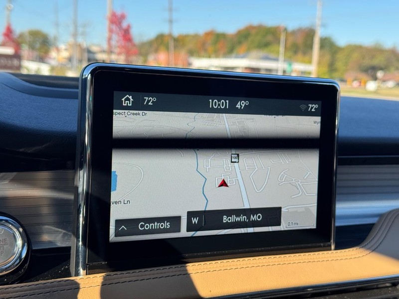 Lincoln Corsair Vehicle Full-screen Gallery Image 21