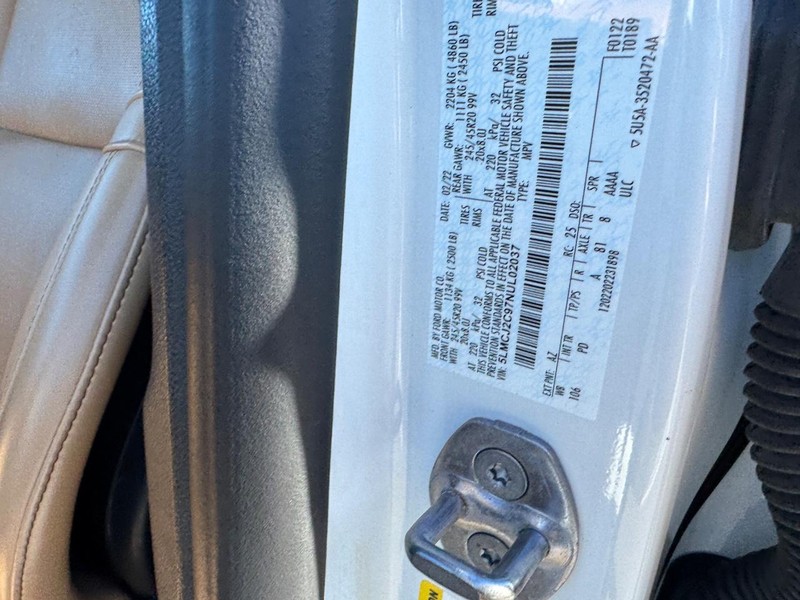 Lincoln Corsair Vehicle Full-screen Gallery Image 22