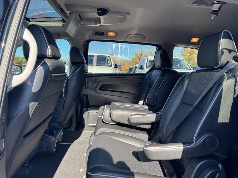 Honda Odyssey Vehicle Full-screen Gallery Image 11