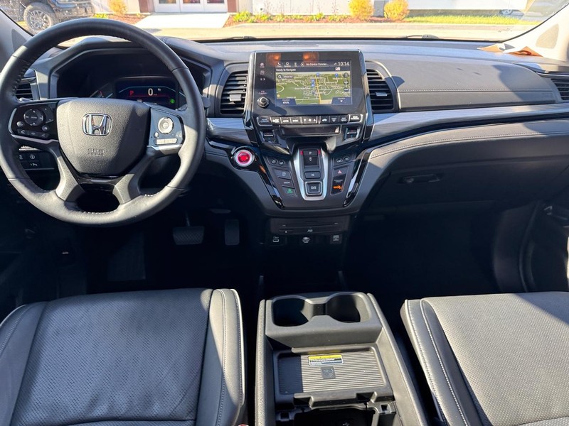 Honda Odyssey Vehicle Full-screen Gallery Image 17