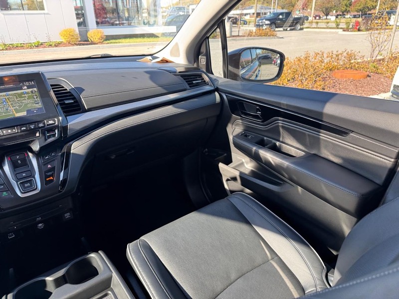 Honda Odyssey Vehicle Full-screen Gallery Image 18