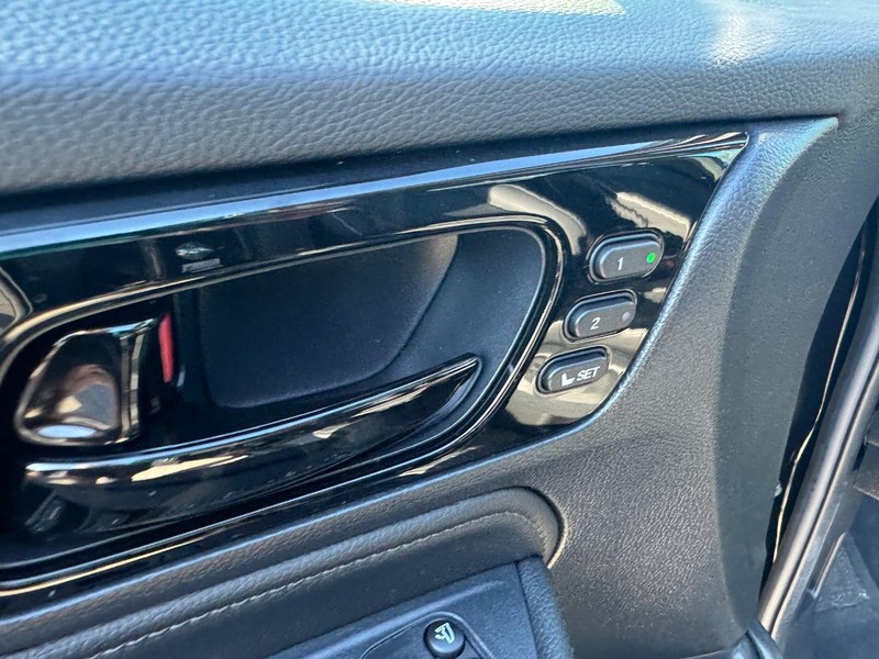 Honda Odyssey Vehicle Full-screen Gallery Image 21