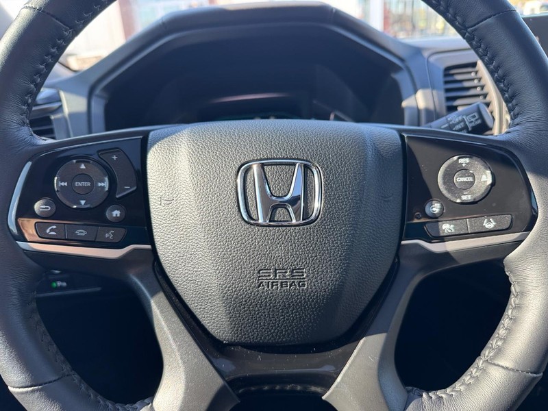 Honda Odyssey Vehicle Full-screen Gallery Image 23