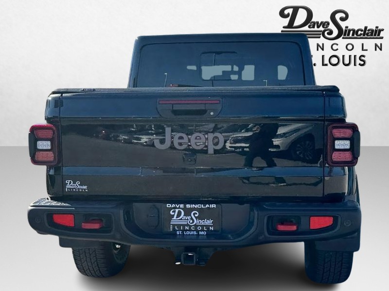 Jeep Gladiator Vehicle Full-screen Gallery Image 06