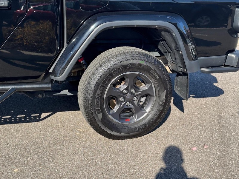 Jeep Gladiator Vehicle Full-screen Gallery Image 10