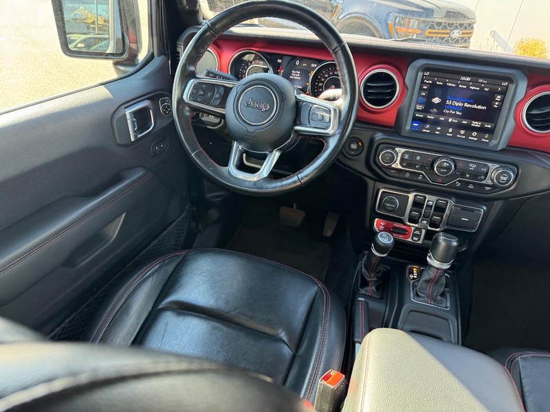 Jeep Gladiator Vehicle Full-screen Gallery Image 12