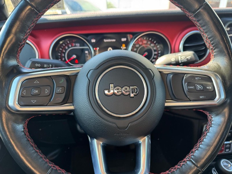 Jeep Gladiator Vehicle Full-screen Gallery Image 17