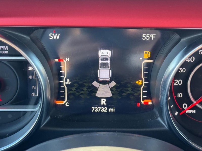 Jeep Gladiator Vehicle Full-screen Gallery Image 22