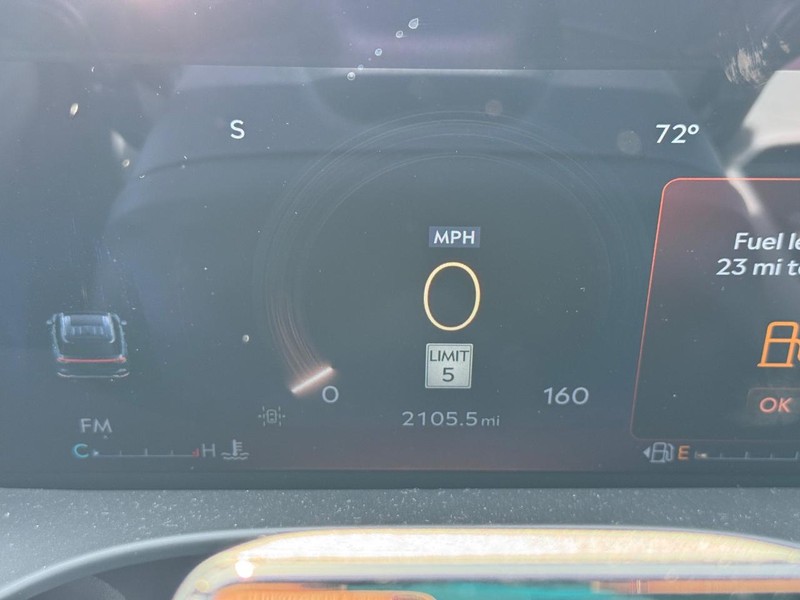 Lincoln Aviator Vehicle Full-screen Gallery Image 26