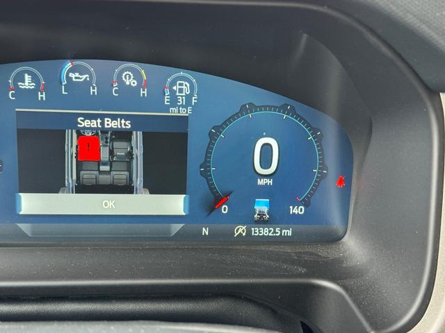 Ford Bronco Vehicle Full-screen Gallery Image 24