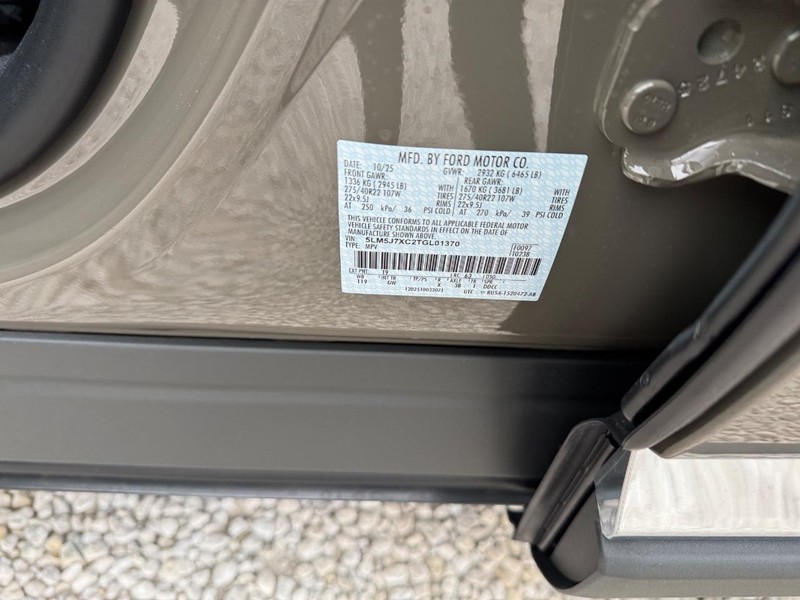 Lincoln Aviator Vehicle Full-screen Gallery Image 27