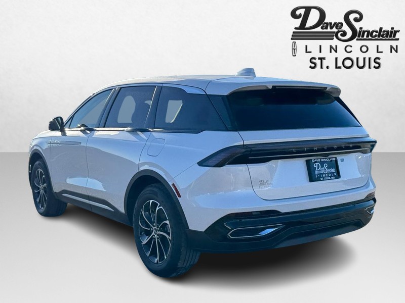 Lincoln Nautilus Vehicle Full-screen Gallery Image 07