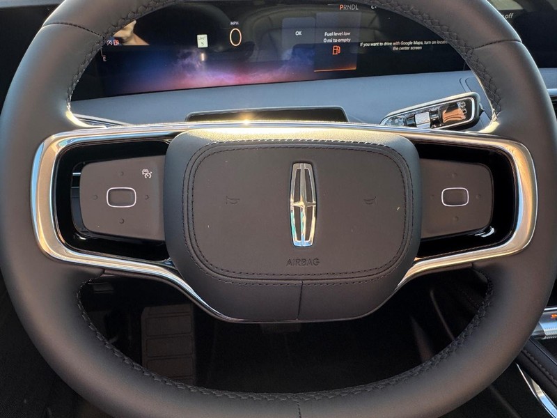 Lincoln Nautilus Vehicle Full-screen Gallery Image 19