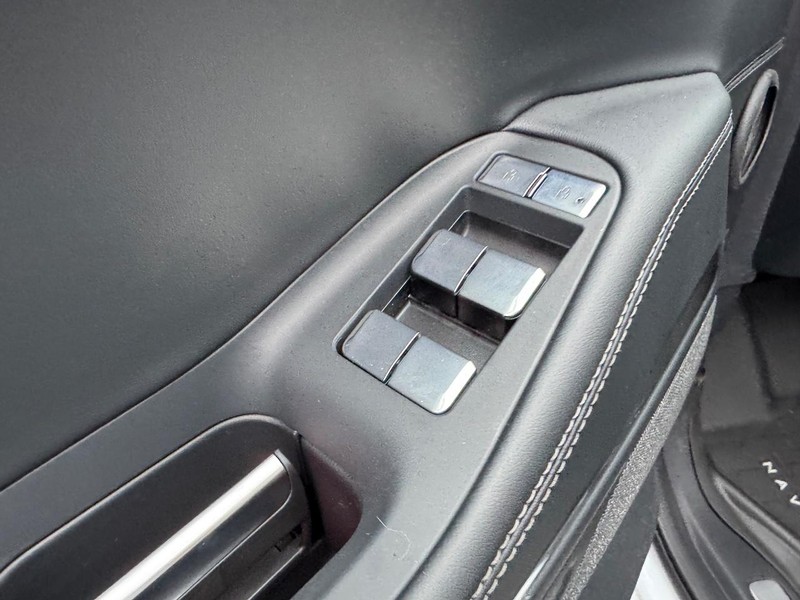 Lincoln Navigator L Vehicle Full-screen Gallery Image 20