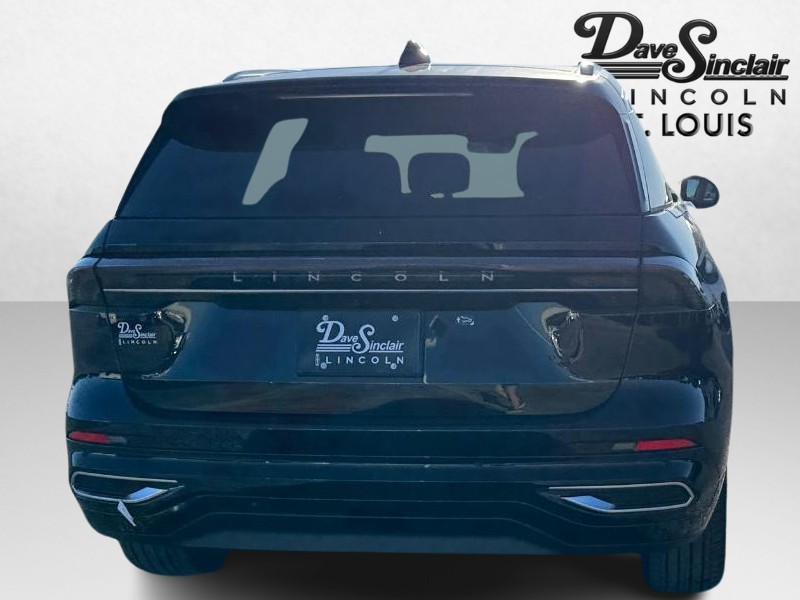 Lincoln Nautilus Vehicle Full-screen Gallery Image 06