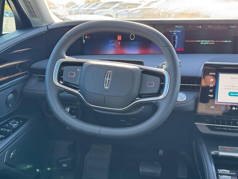 Lincoln Nautilus Vehicle Full-screen Gallery Image 14