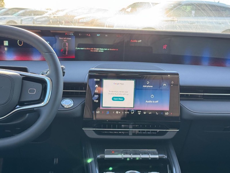 Lincoln Nautilus Vehicle Full-screen Gallery Image 15