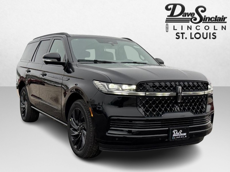 Lincoln Navigator Vehicle Full-screen Gallery Image 03