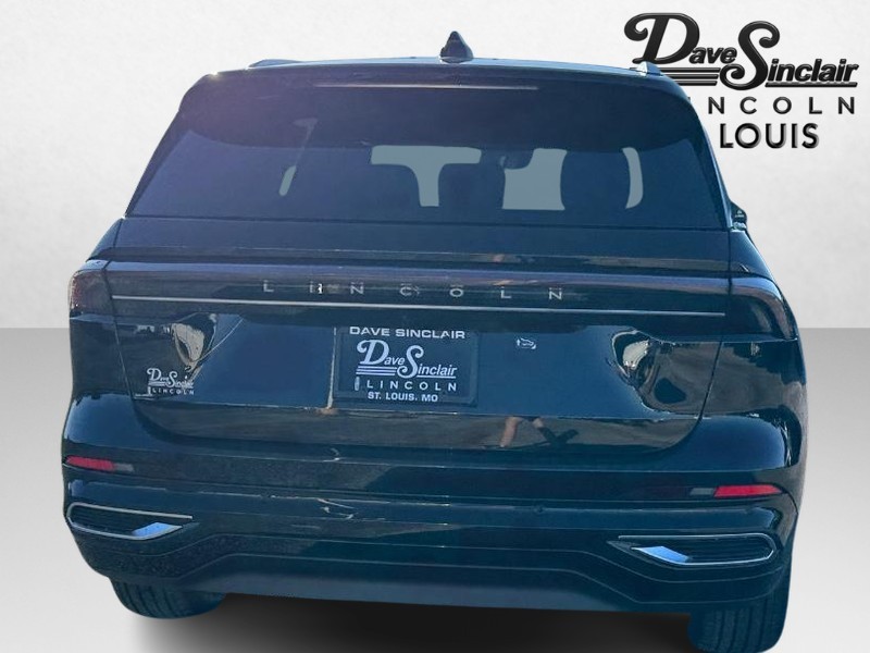 Lincoln Nautilus Vehicle Full-screen Gallery Image 06