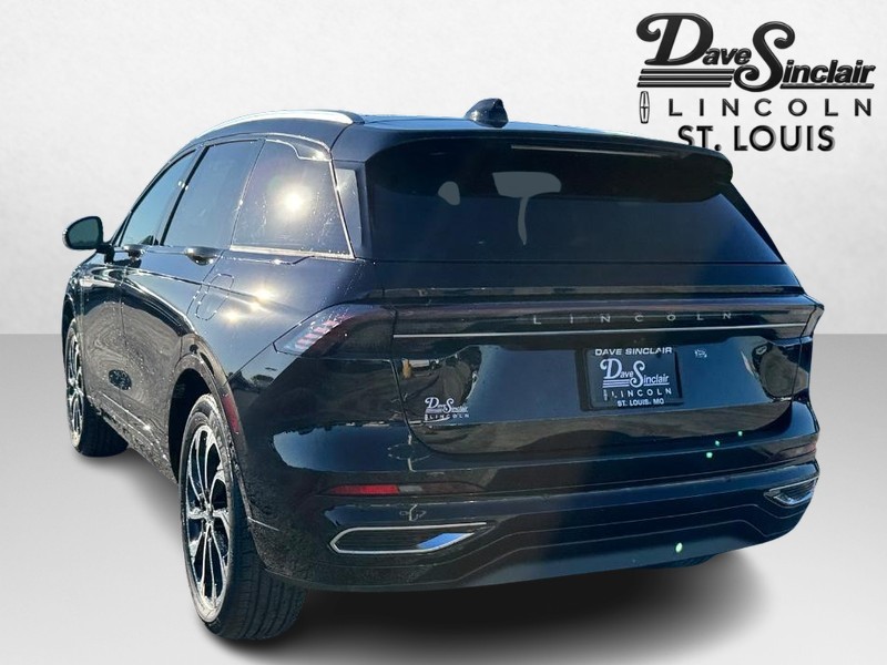 Lincoln Nautilus Vehicle Full-screen Gallery Image 07