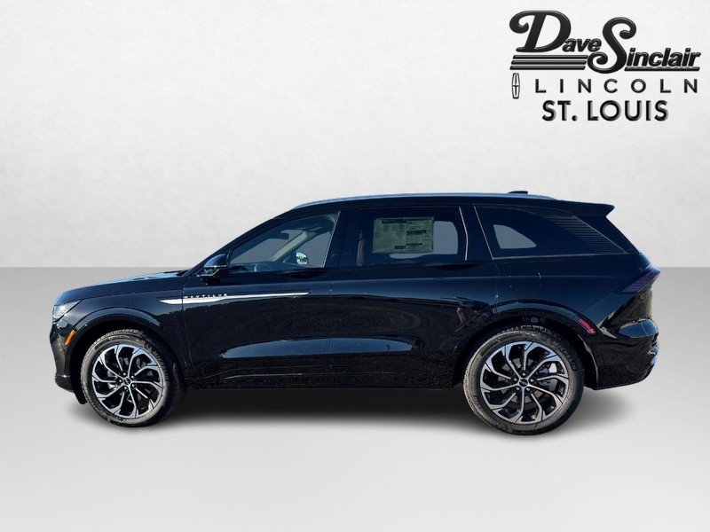 Lincoln Nautilus Vehicle Full-screen Gallery Image 09