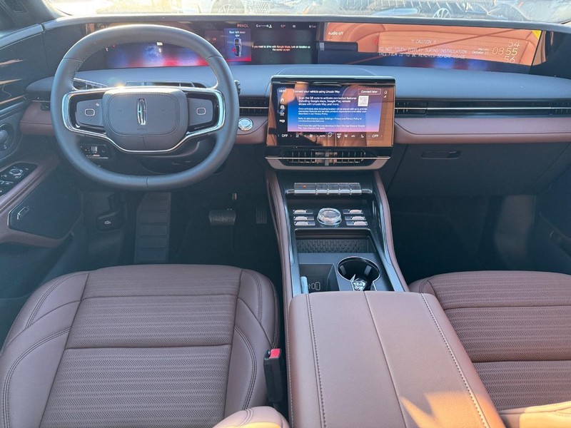 Lincoln Nautilus Vehicle Full-screen Gallery Image 13