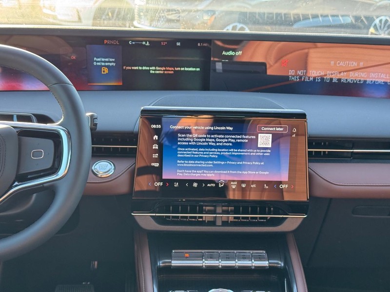 Lincoln Nautilus Vehicle Full-screen Gallery Image 15