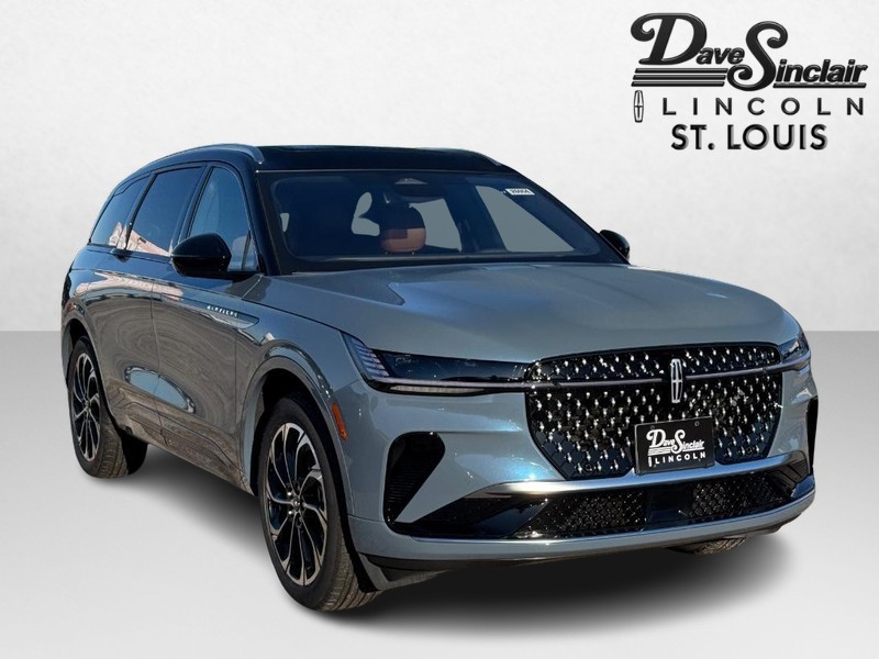 Lincoln Nautilus Vehicle Full-screen Gallery Image 03