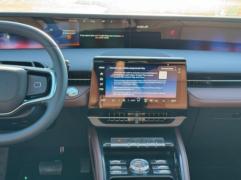 Lincoln Nautilus Vehicle Full-screen Gallery Image 15