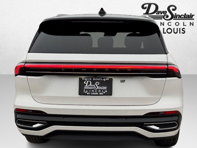 Lincoln Nautilus Vehicle Full-screen Gallery Image 06