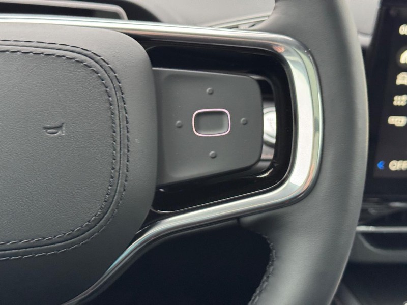 Lincoln Nautilus Vehicle Full-screen Gallery Image 22