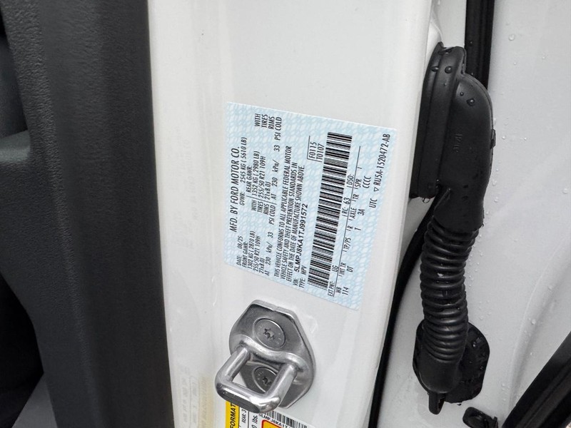 Lincoln Nautilus Vehicle Full-screen Gallery Image 26