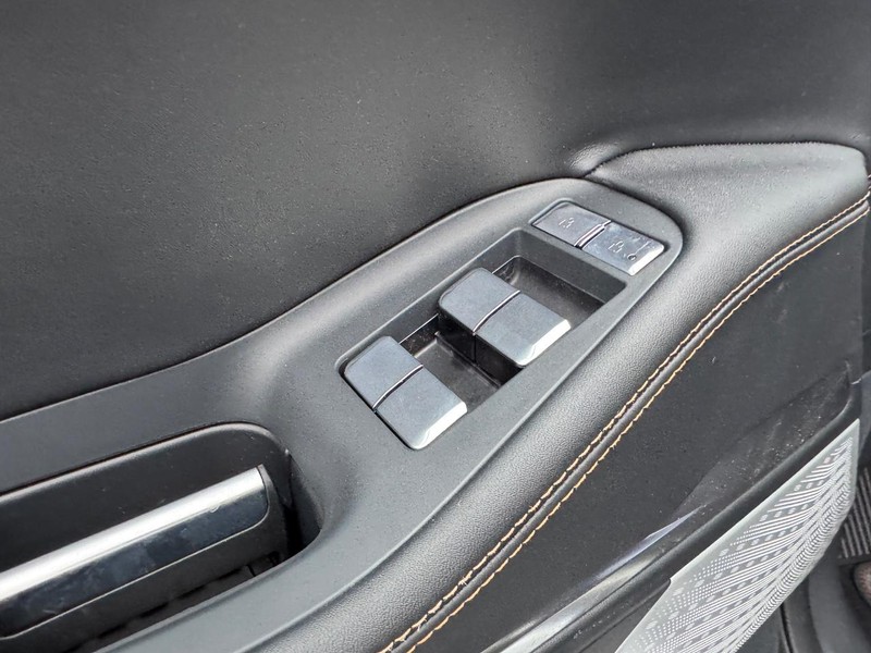 Lincoln Navigator L Vehicle Full-screen Gallery Image 20