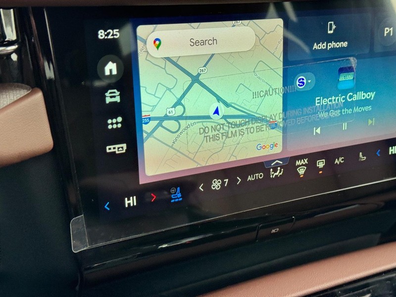 Lincoln Navigator L Vehicle Full-screen Gallery Image 24