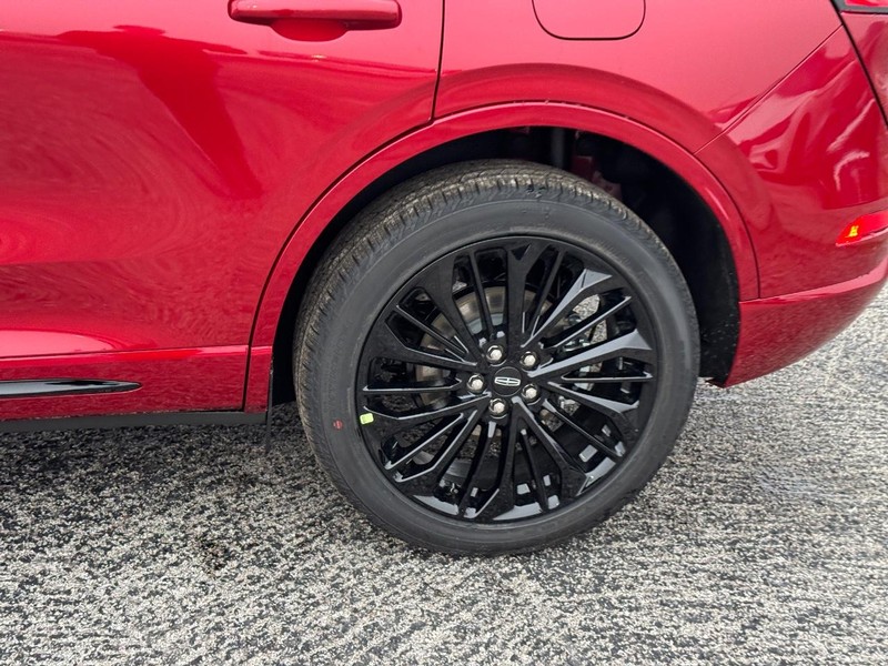 Lincoln Corsair Vehicle Full-screen Gallery Image 10