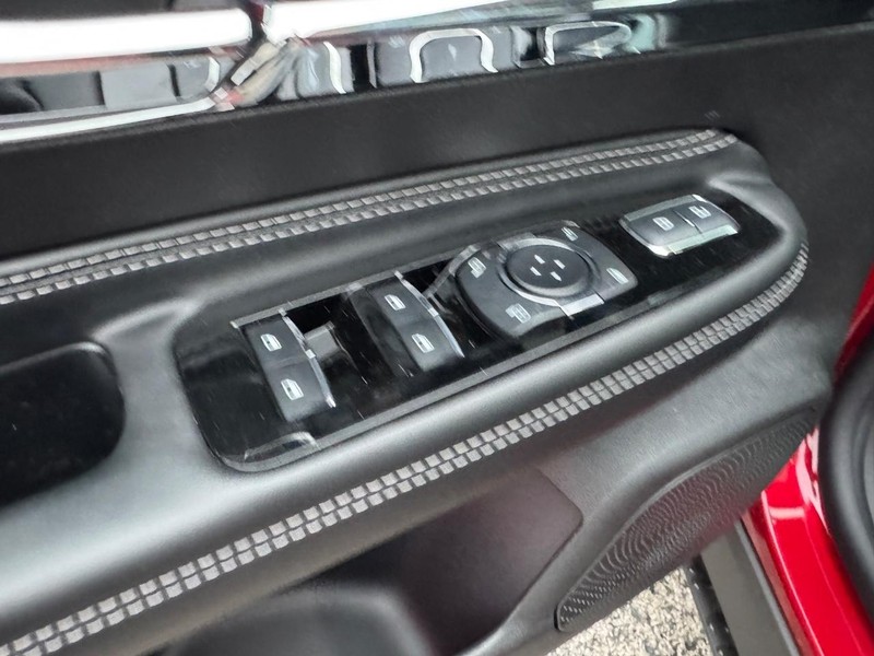 Lincoln Corsair Vehicle Full-screen Gallery Image 18