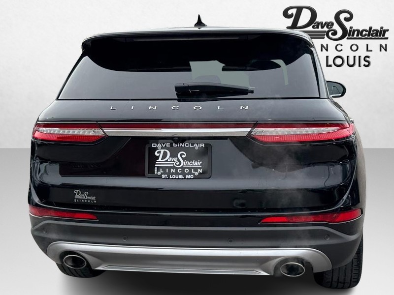 Lincoln Corsair Vehicle Full-screen Gallery Image 06