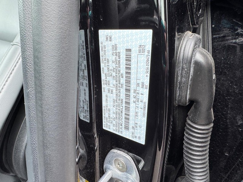 Lincoln Corsair Vehicle Full-screen Gallery Image 24