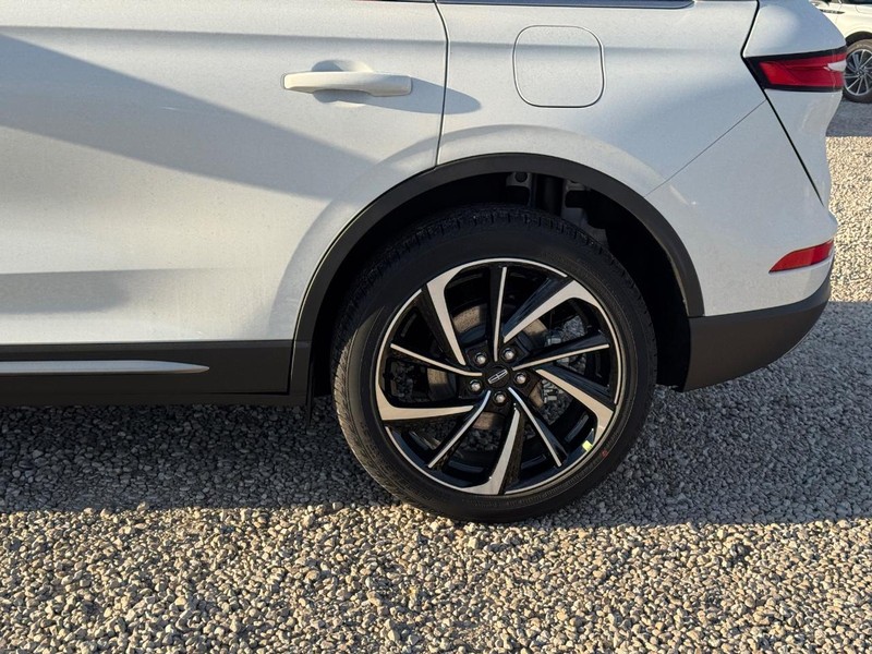 Lincoln Corsair Vehicle Full-screen Gallery Image 10