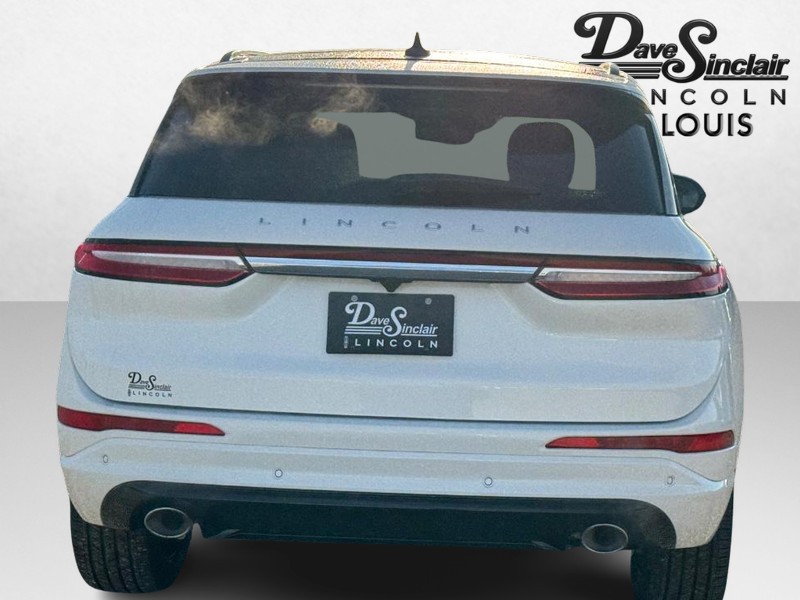 Lincoln Corsair Vehicle Full-screen Gallery Image 06