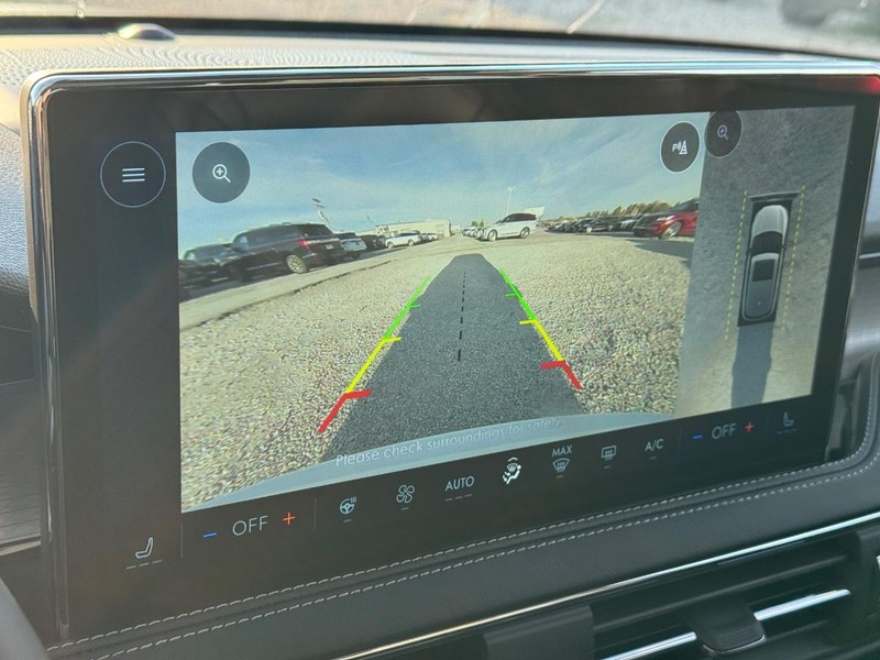 Lincoln Corsair Vehicle Full-screen Gallery Image 26