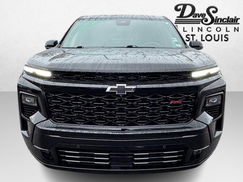 Chevrolet Traverse Vehicle Full-screen Gallery Image 02