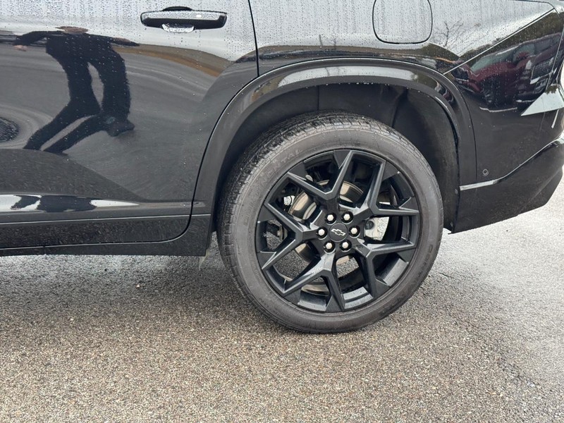 Chevrolet Traverse Vehicle Full-screen Gallery Image 10